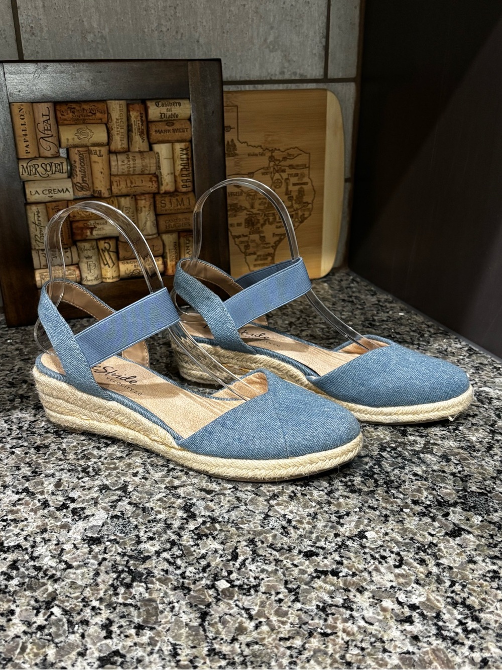 Life Stride Velocity Kimmie Blue Denim Wedge Heels Size 7 1/2